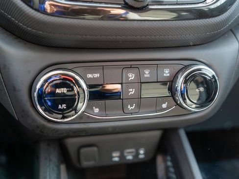 Used 2023 Chevrolet TrailBlazer LT w/ Convenience Package image 29