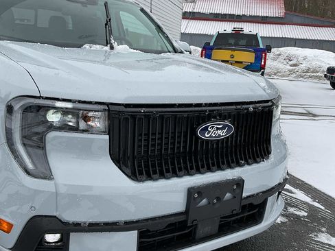 Used 2026 Ford Maverick Lobo image 12