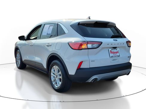 Used 2022 Ford Escape SE AWD/4WD image 3