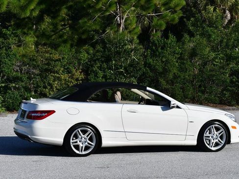 Used 2012 Mercedes-Benz E 550 Cabriolet w/ Appearance Pkg image 38