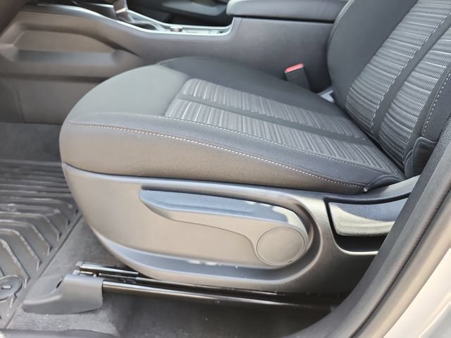 New 2026 Kia Sorento LX FWD image 24