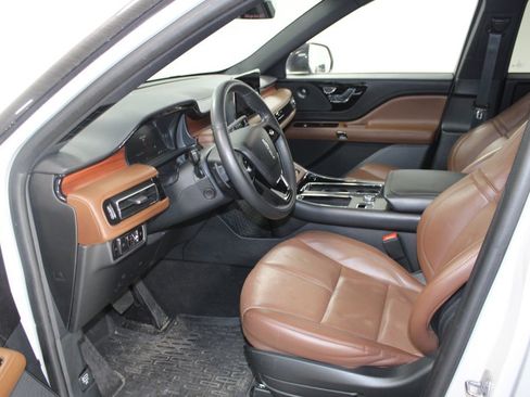 Used 2024 Lincoln Aviator Reserve w/ Equipment Group 201A image 18