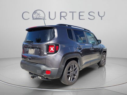 Used 2021 Jeep Renegade Latitude w/ Convenience Group FWD image 3