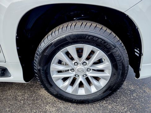 Used 2019 Lexus GX 460 Premium w/ Premium Package image 25