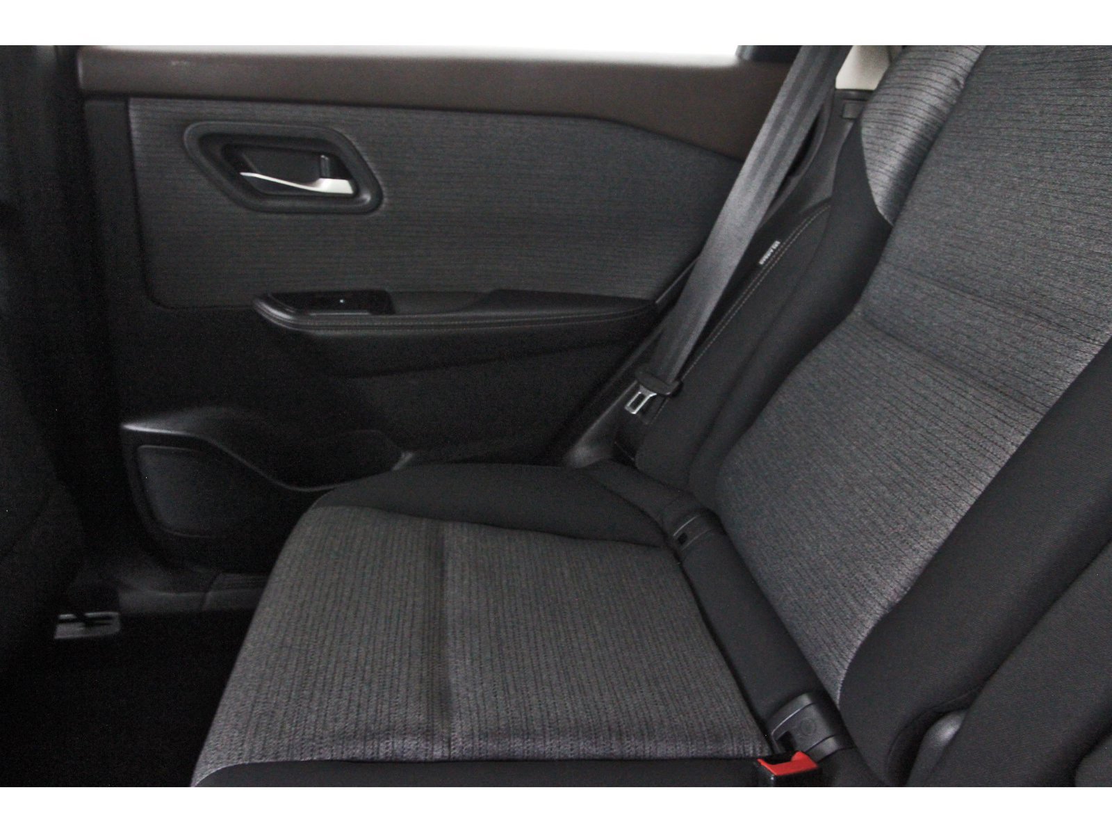 Used 2021 Nissan Rogue SV AWD/4WD image 15
