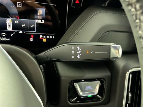 Used 2025 GMC Yukon XL Denali image 22