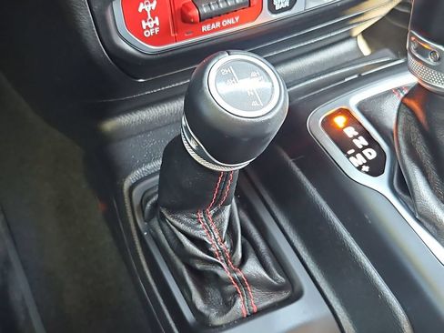 Used 2021 Jeep Gladiator Rubicon AWD/4WD image 26
