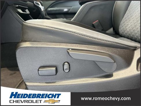 Used 2022 Chevrolet Colorado Z71 AWD/4WD image 14