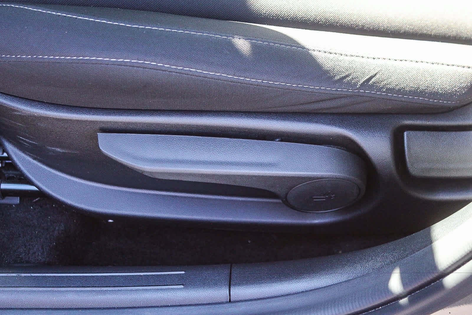 Certified 2025 Hyundai Elantra Sport FWD image 27