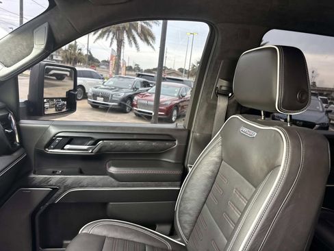 Used 2025 GMC Sierra 2500 AT4X AWD/4WD image 20