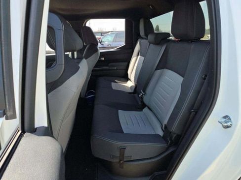 Used 2025 Toyota Tacoma TRD Off-Road image 6