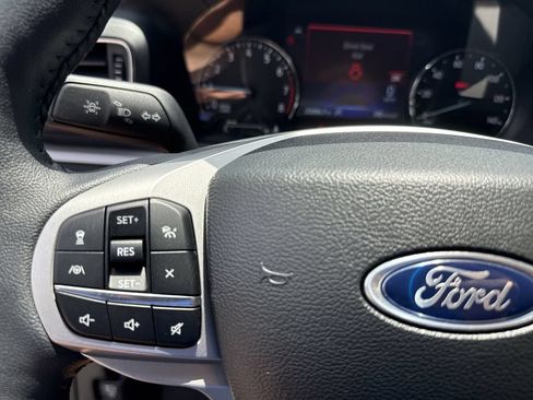 Used 2023 Ford Explorer XLT w/ Equipment Group 202A RWD image 25