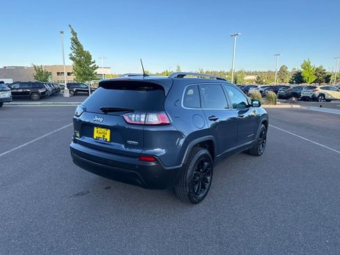 Used 2021 Jeep Cherokee Latitude Plus AWD/4WD image 3