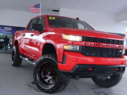Used 2020 Chevrolet Silverado 1500 Custom w/ Custom Value Package image 2