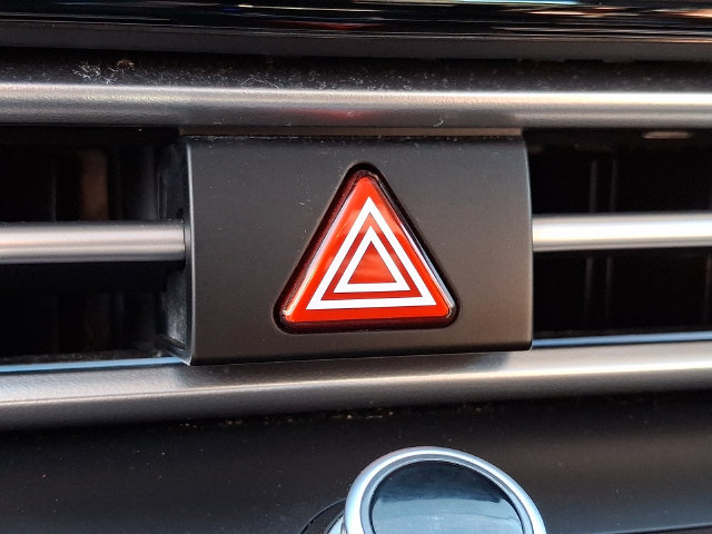 Certified 2025 Hyundai Elantra Limited FWD image 33