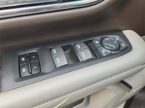 Certified 2023 GMC Yukon XL SLT w/ SLT Luxury Package image 21