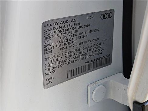 Used 2025 Audi Q5 Premium w/ Convenience Package AWD/4WD image 17