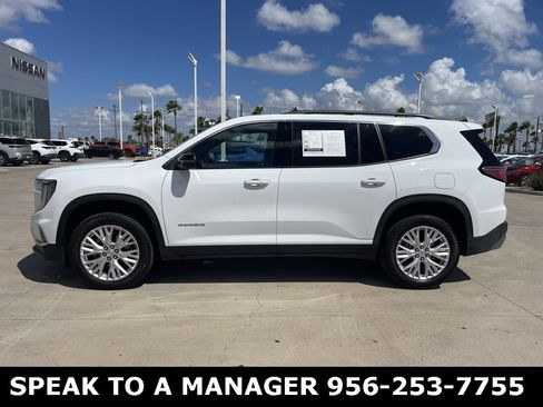 Used 2024 GMC Acadia Elevation w/ Luxury Package image 2