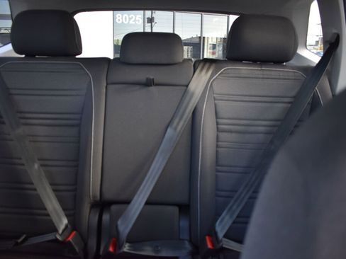 Used 2022 Volkswagen Tiguan S image 28