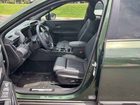 Used 2026 Subaru Outback Touring AWD/4WD image 16