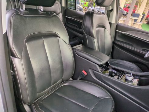 Used 2022 Jeep Grand Cherokee Limited 4xe image 20