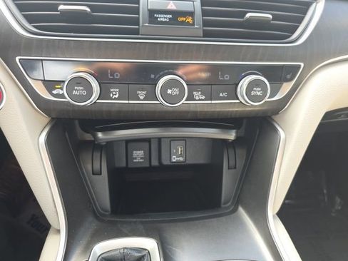 Used 2018 Honda Accord EX-L image 16