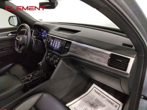 Used 2022 Volkswagen Atlas Cross Sport SE image 47