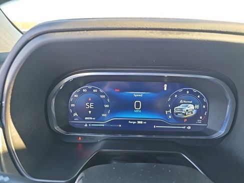 Used 2024 Chevrolet Tahoe Premier w/ Premium Package image 34