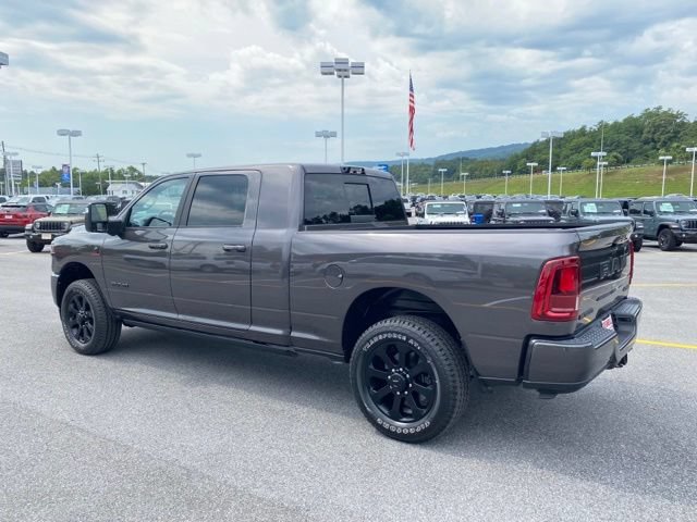 Used 2026 RAM 2500 Laramie AWD/4WD image 3