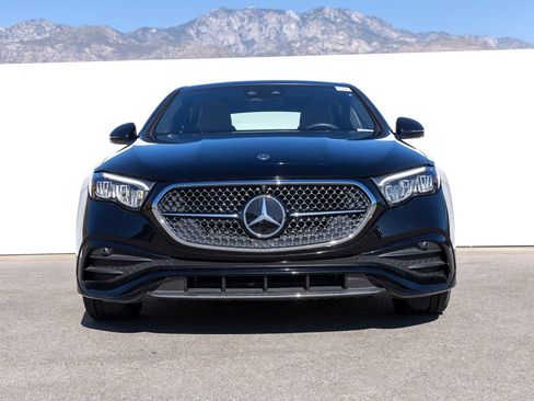 Used 2026 Mercedes-Benz E 350 4MATIC Sedan image 4