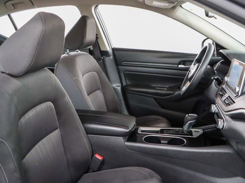 Used 2024 Nissan Altima 2.5 SV image 26