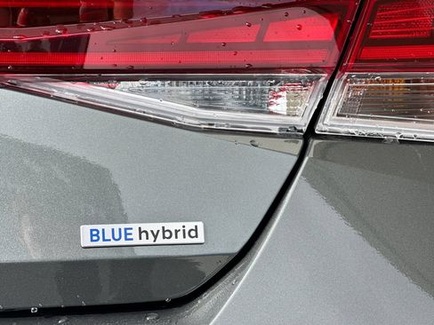 Used 2026 Hyundai Elantra Hybrid FWD image 28