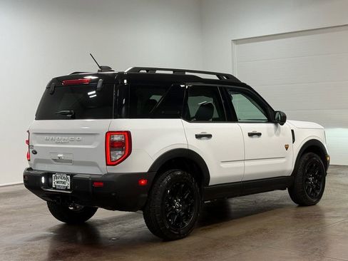 Used 2025 Ford Bronco Sport Badlands image 4