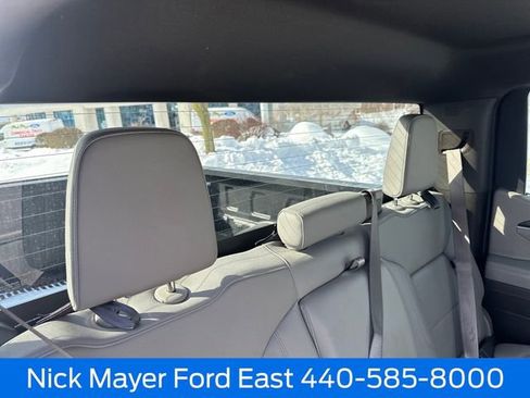 Used 2025 GMC Sierra 1500 SLT image 18