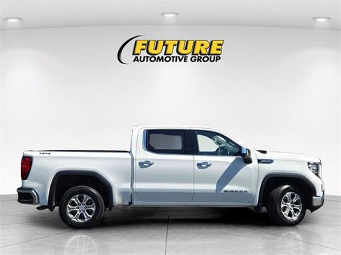 Used 2024 GMC Sierra 1500 SLT image 4