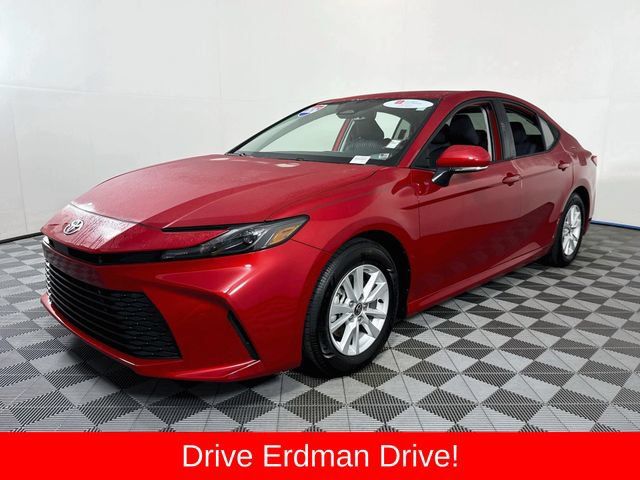 Used 2026 Toyota Camry LE w/ Convenience Package FWD image 3