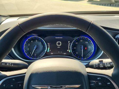 New 2026 Chrysler Pacifica Select FWD image 25