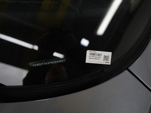 Used 2017 Volkswagen Passat 1.8T R-Line image 29