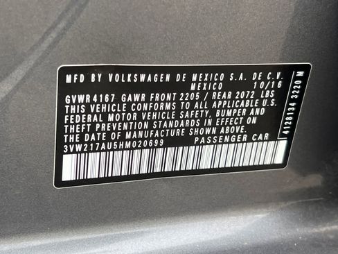 Used 2017 Volkswagen Golf Wolfsburg Edition image 34