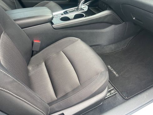 Used 2023 Nissan Altima 2.5 SV w/ SV Premium Package image 23