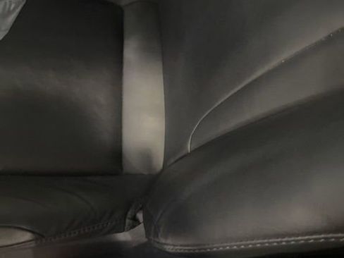 Used 2022 Toyota Prius XLE image 2