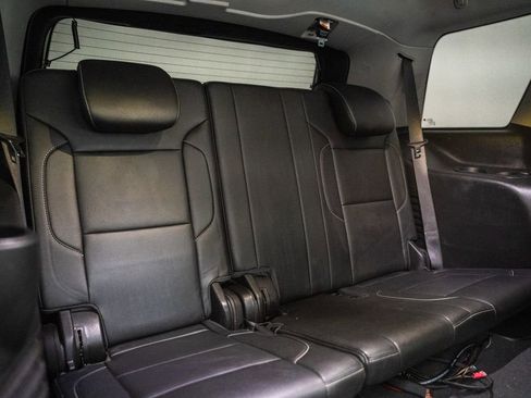 Used 2020 Chevrolet Tahoe LT w/ Luxury Package RWD image 38