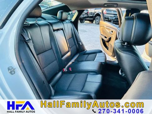 Used 2014 Chevrolet Impala LT w/ Convenience Package FWD image 17
