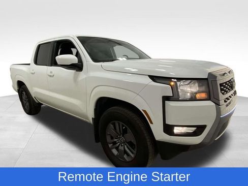 Used 2025 Nissan Frontier SV w/ SV Convenience Package image 6
