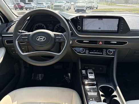 Used 2023 Hyundai Sonata SEL FWD image 3