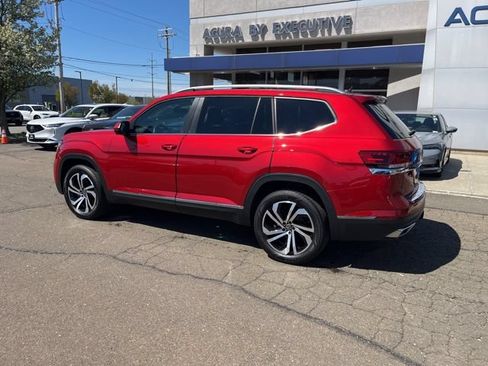 Used 2023 Volkswagen Atlas SEL AWD/4WD image 6