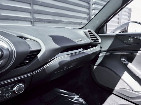 Used 2018 Ferrari 488 Spider Base image 72