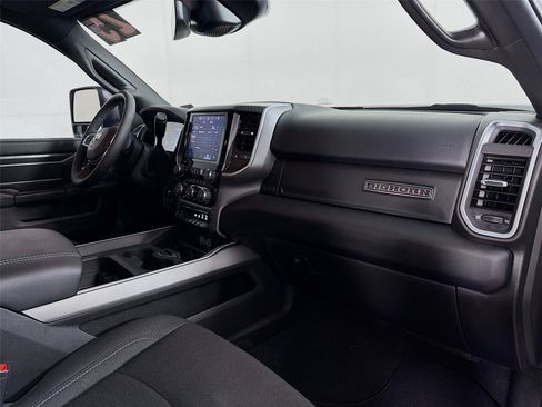 Used 2025 RAM 2500 Big Horn AWD/4WD image 29