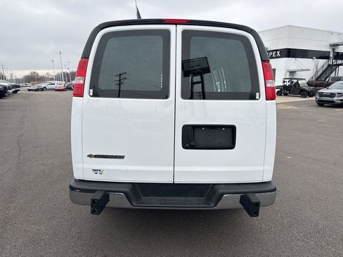 Used 2024 Chevrolet Express 2500 w/ Driver Convenience Package image 4
