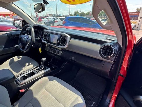Used 2017 Toyota Tacoma SR5 w/ Tow Package RWD image 13